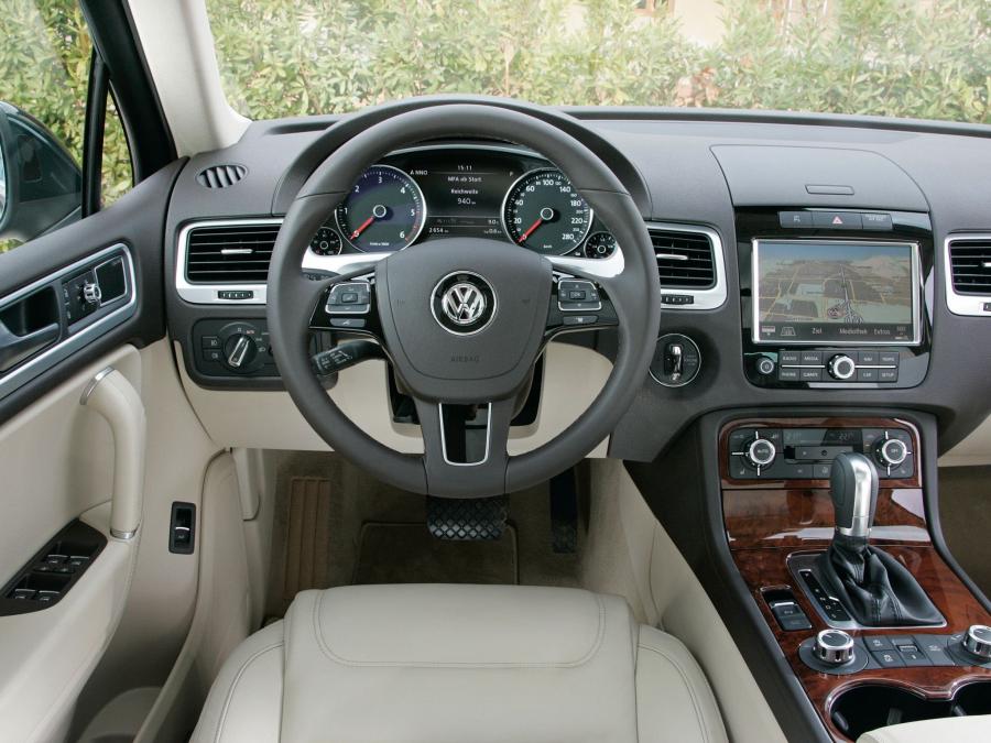  Volkswagen Touareg V6 TDi 2010 года  (фото 17 из 19)